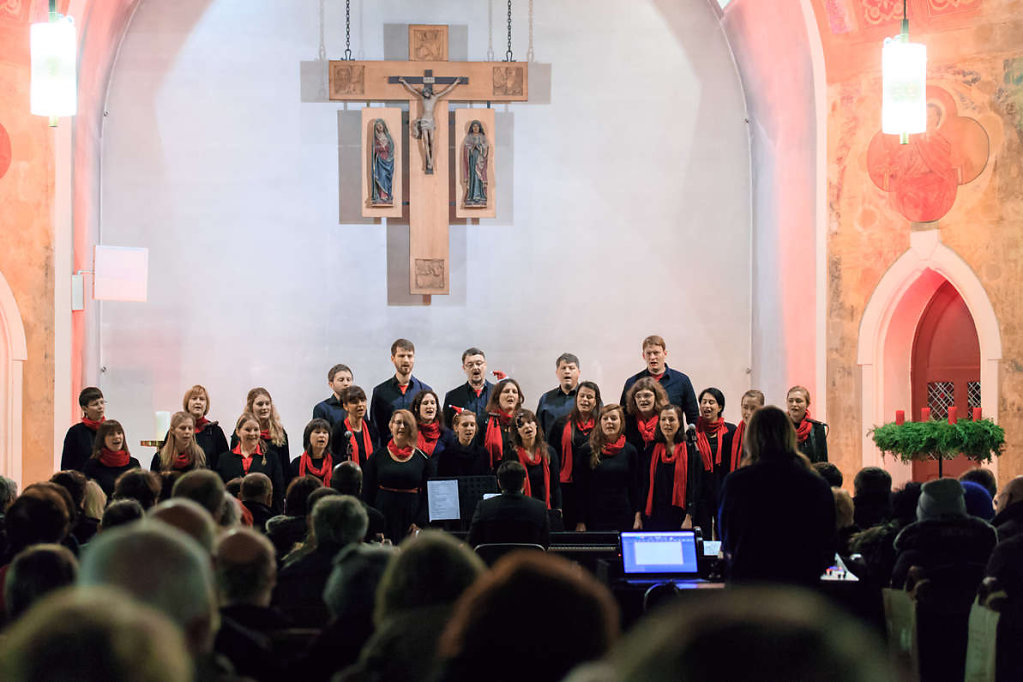 20171217-adventskonzert-gospeltrain-683.jpg