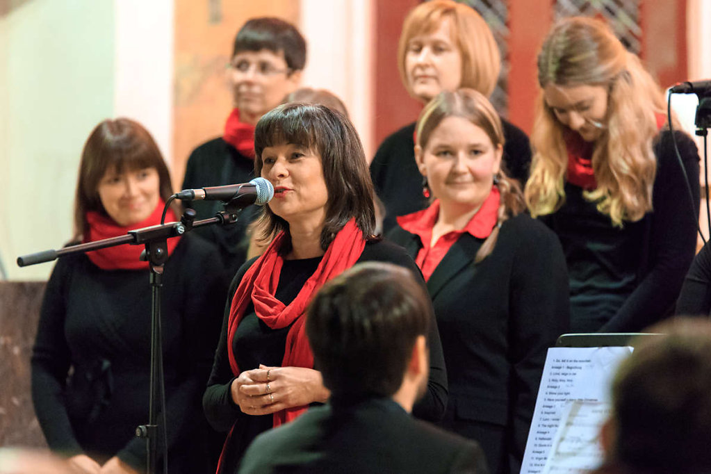 20171217-adventskonzert-gospeltrain-688.jpg