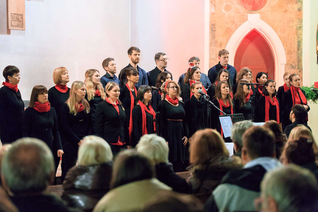 20171217-adventskonzert-gospeltrain-804.jpg