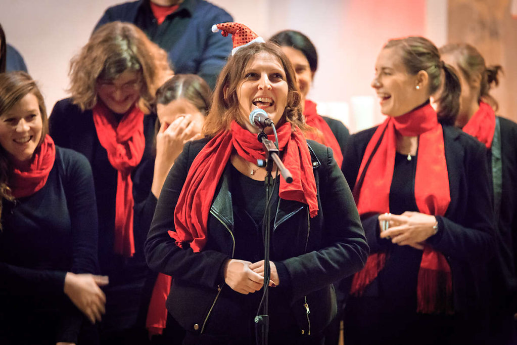 20171217-adventskonzert-gospeltrain-832.jpg